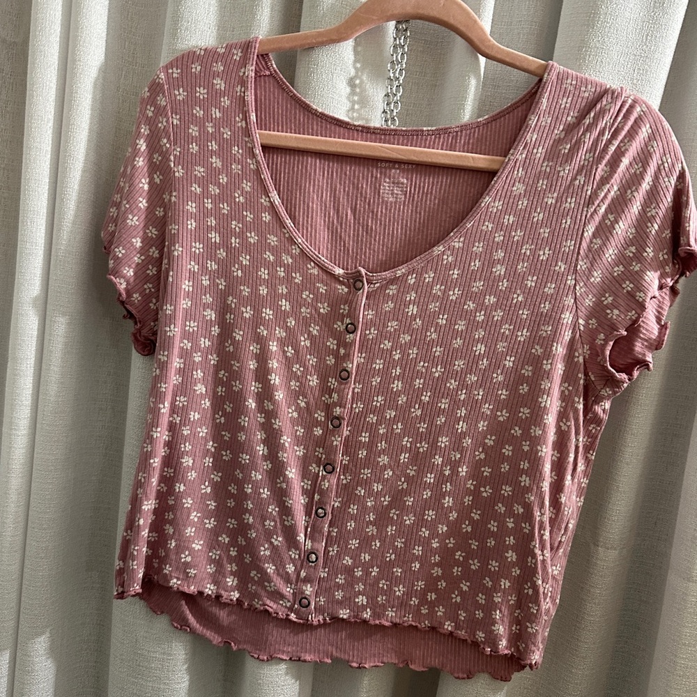 1939.  American Eagle Outfitters Pink Floral Crop Top